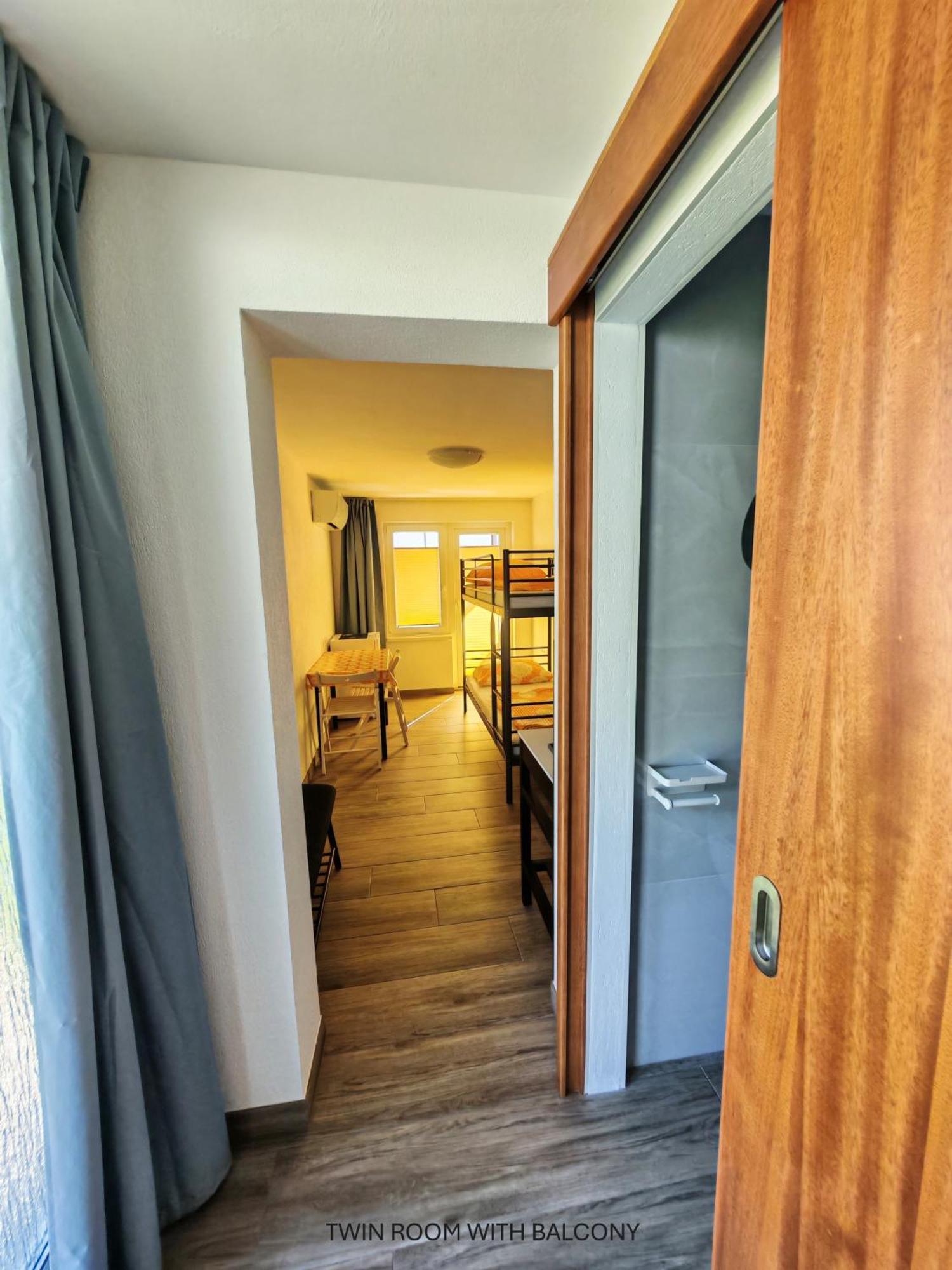 Apartment And Room Anica Tolmin Kültér fotó