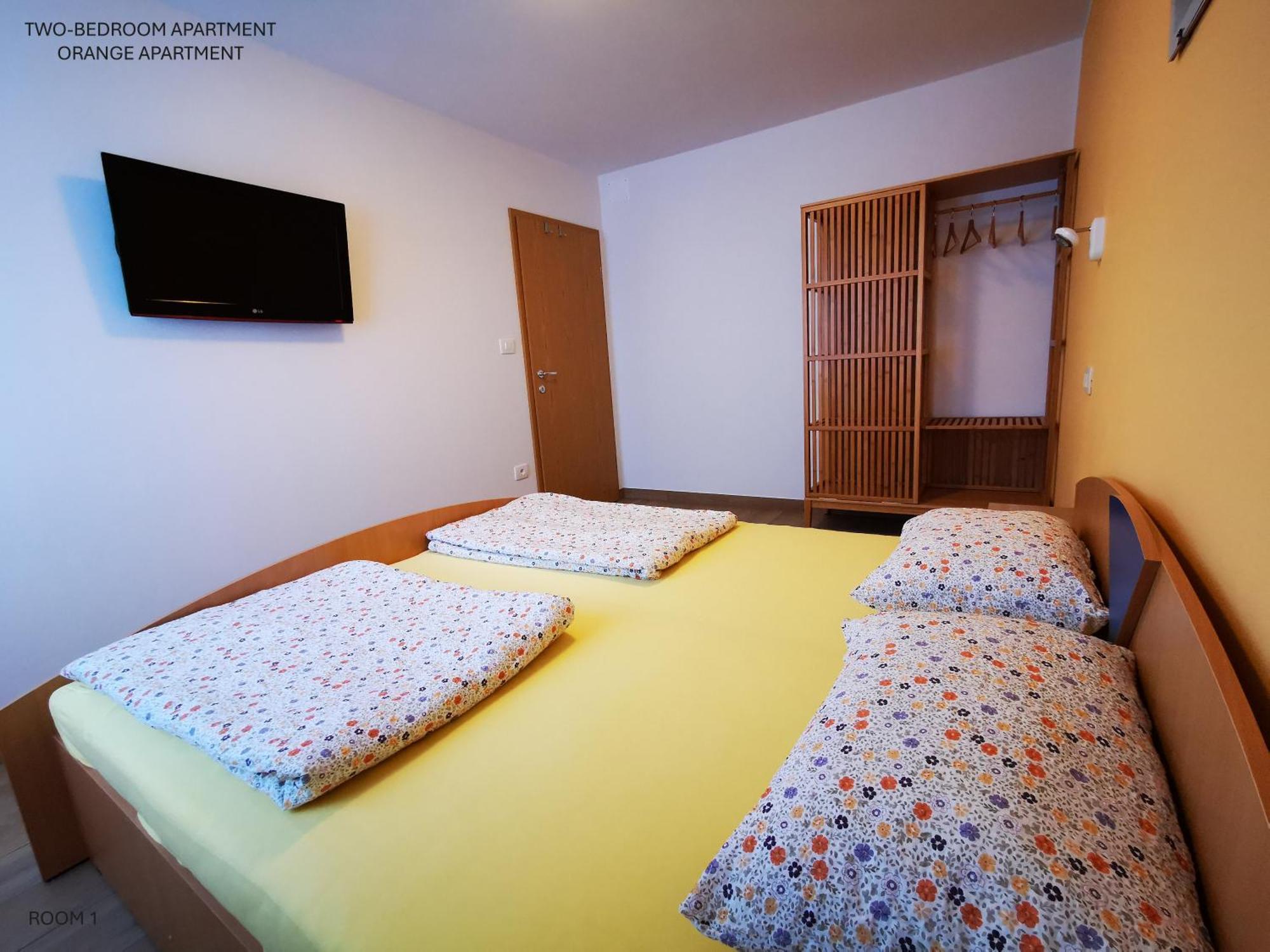 Apartment And Room Anica Tolmin Kültér fotó